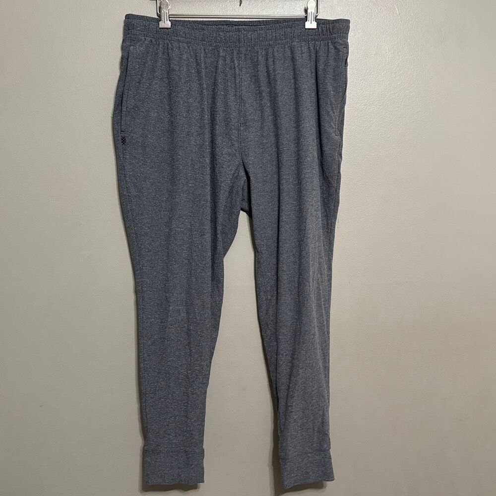 Rhone Reign All Around Jogger sweatpants in a grey size XL
